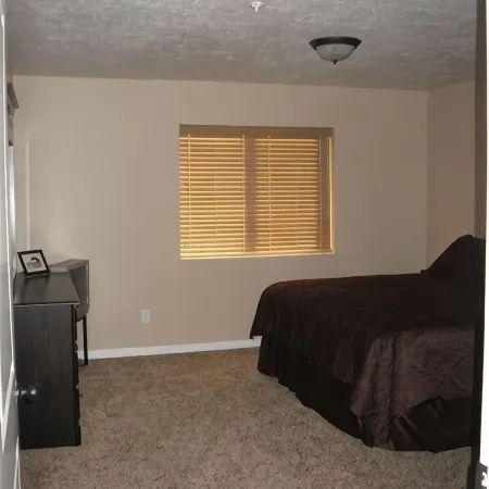 Popular Modern Condo, Pool & Hot tub, Great Value in Moab