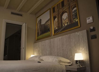 Palazzo Domanto Parma Apartments