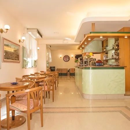 Hotel Dover Rooms & Coffee - Adults Friendly