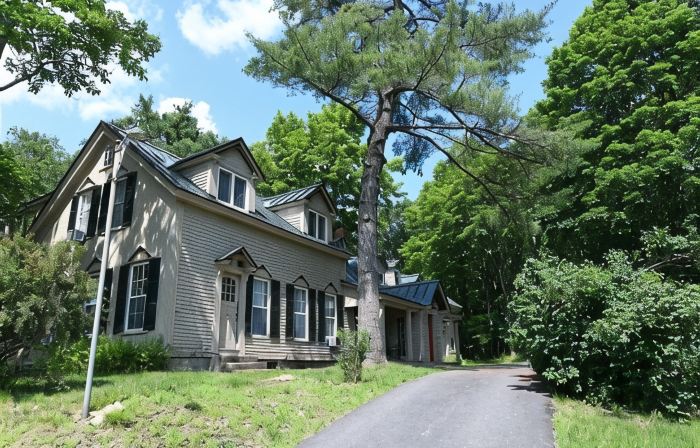 Home is perfect for large families with private lake access and close to town