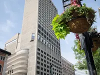 Radisson Hotel Winnipeg Downtown Отели рядом с достопримечательностью «Стадион «Шо Парк»»