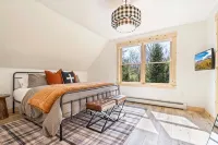 Pointers Den-Fireplace, Arcade, 2 Primary Suites - Chalets