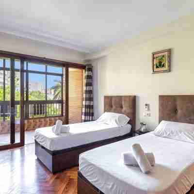Alicante Centre Postiguet Beach Steps Away Panoramic View AC Rooms