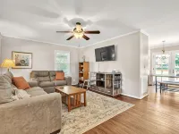 Family-Friendly 3/2 Home Near Prisma, Fenced Yard Hotels in Dunean