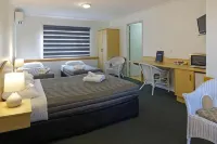 Warwick Vines Motel