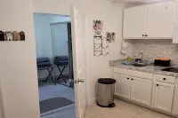 Charming 1-bedroom house in terrific Delray Beach with AC