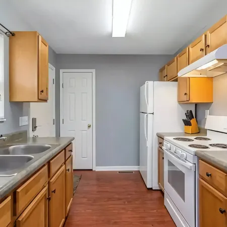 3 Bedroom Home | 15 minutes to Downtown