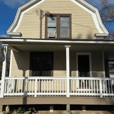 Urban Farmhouse near O’Hare Airport
