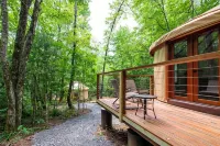 Creekside Yurt - The Dreamer - Mountain view