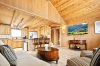 Cozy Seaside Cottage • Walk to Beach • Fenced Yard - 3-Star