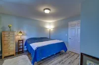 Hood Canal waterfront five bedrooms hottub watercrafts boat launch Olympic view