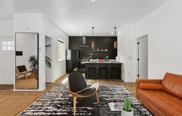 One-bedroom penthouse suite-located downtown White Salmon, suite 13