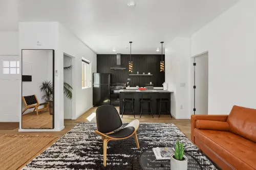 One-bedroom penthouse suite-located downtown White Salmon, suite 13