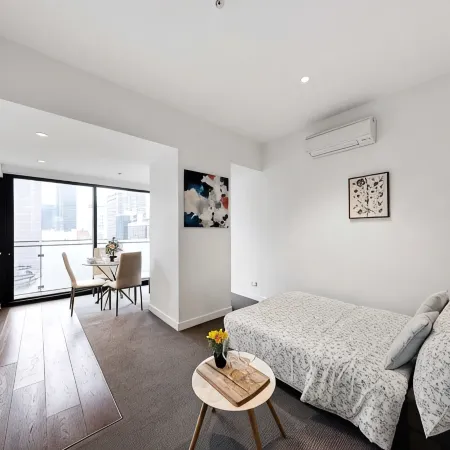 A Stylish Apt for 4 Near Queen Victoria Market