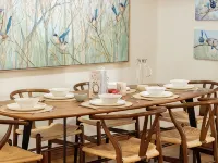 House of Fairy Wren - Fully renovated charming Queenslander! 10 Mins to BNE CBD! Hotels in Annerley