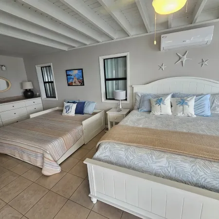Oceanfront Villa-Private Pool-Panoramic Views -Sleeps 12