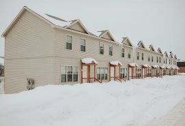 Modern Townhouse Walking Distance to Downtown
