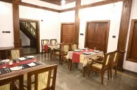 Surya Heritage Hotels - بار