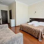 Kavkaz Hotel - parking