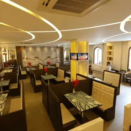 Hotel Darbar-E-Khas Отели в г. Барейли