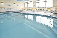 Fairfield Inn & Suites Washington Court House Jeffersonville - Swimmingpools