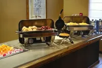 Quality Inn & Suites Albuquerque Midtown - University Area - breakfast