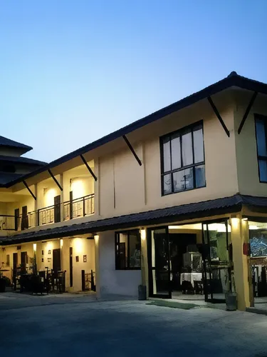 รูปภาพของบ้านพอดีดิน