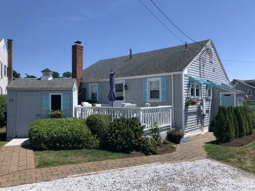 Classic Cottage in Best Private Community in Old Lyme CT.
