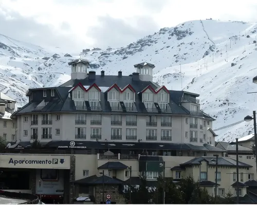Apartamentos Sabica Nevada Plaza Hotels in Monachil