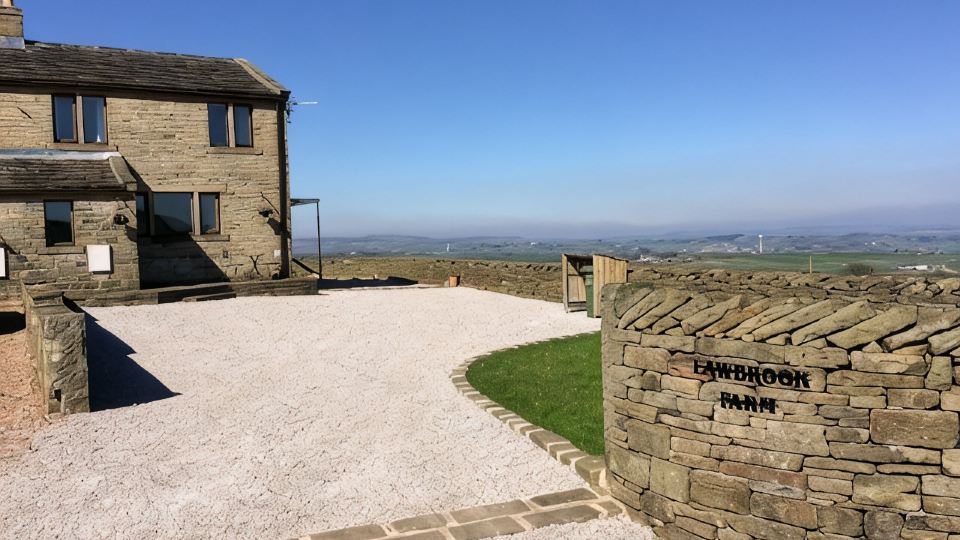 Law Brook Farm cottage with stunning views .
