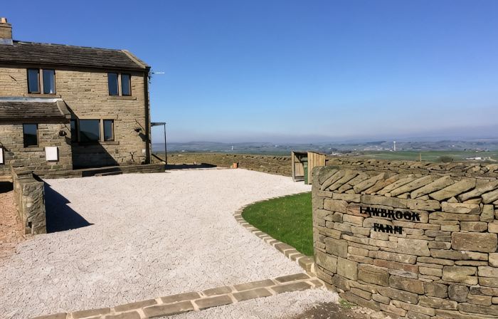 Law Brook Farm cottage with stunning views .