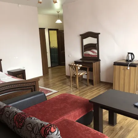 Zhemchuzhina Hotel