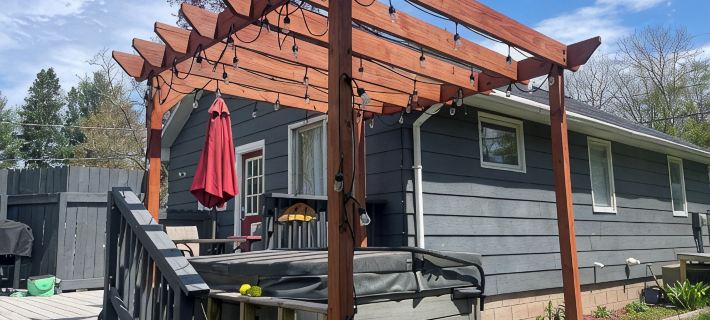 Cozy bungalow in Marquette w/ hot tub. Minutes from Lake Superior and downtown. Ξενοδοχεία στην πόλη Marquette