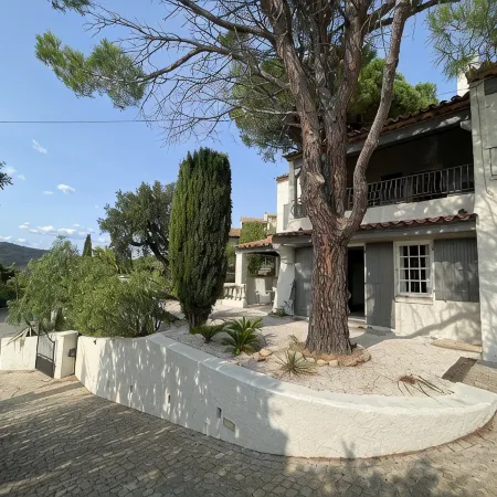 Exklusives Ferienhaus mit Meerblick in Sainte Maxime