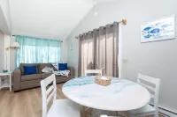 Hampton Beach Seaside Villa Unit 2 - Bungalows
