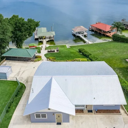 Lake June Escape House
