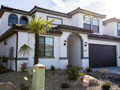 5 Bedroom & 5 Bathrooms Beautiful Washington Home. YEAR ROUND Pool access