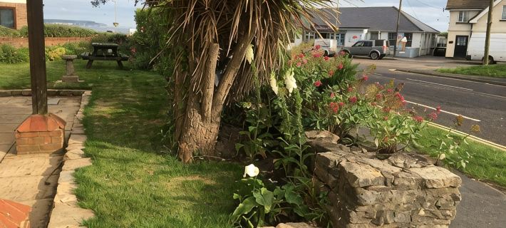 New Forest Barton-on-Sea cliff top, ground floor, garden apartmentBayside Hotels in New Forest District