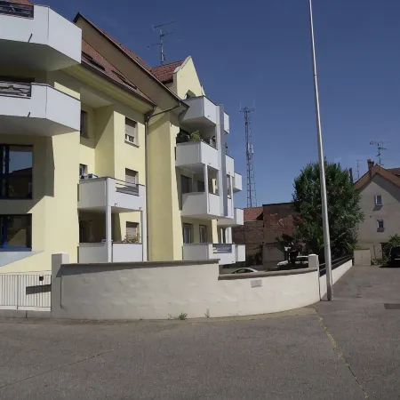 F1 36 m2 Colmar city center 2 to 3 people