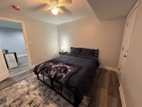 Remodeled Home King Bed Sleeps 8 - Homestays