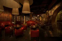 The New Yorker Hotel by Lotte Hotels - bar