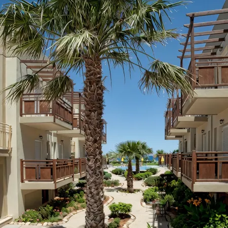 Ilian Beach & Apartments