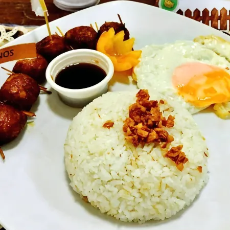 Alona's Traditional Filipino Home Near 100 Islands Wharf
