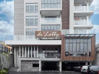 De Lobby Suite Hotel Hotels near Batu Townsquare