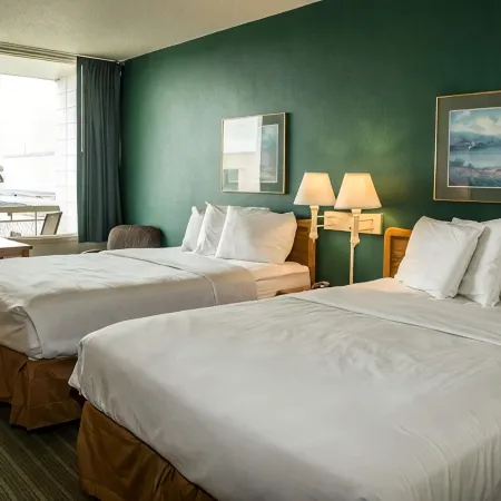 Baymont by Wyndham Fargo