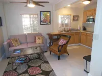 Awesome private studio w/AC one block to Sunset Beach - 3 estrellas