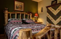 Beautiful, Cozy and Quiet Home Nestled in an Aspen Grove - Hytter