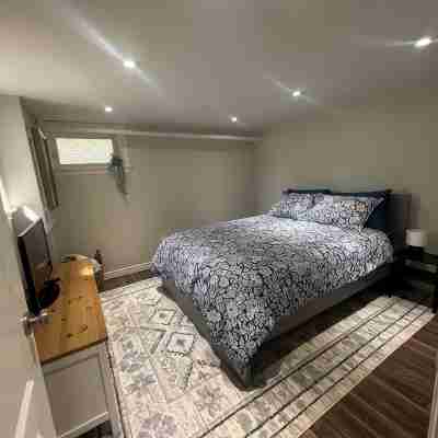 Cozy on Connaught. Central apartment in Halifax - very walkable! Rooms