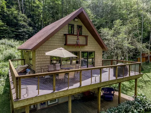 Ellicottville Chalet with beautiful storybook creek - Chalets