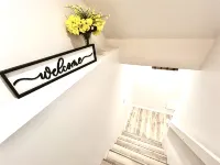 2 Bed rooms|Private entrance|Free Parking|Self-Check-in into our Upscale Haven.